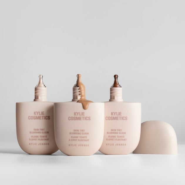 KYLIE JENNER - TEINT SKIN TINT BLURRING ELIXIR- Ref 5N
